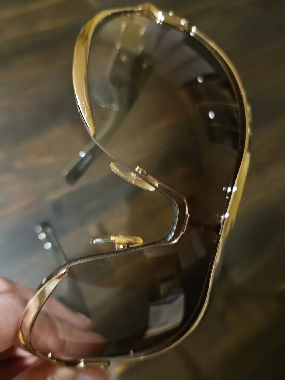 Vintage Gucci Gold Women's Sunglasses with Gradient Brown Lenses